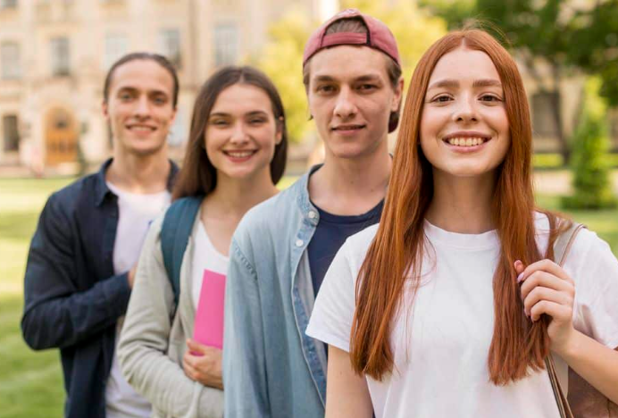 Entre a Fé e a Pressão: Permanecendo Firmes em Meio ao Mundo